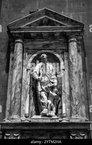 Firenze, Italia - 6 aprile 2022: Dettaglio interno dal Duomo di Firenze, Cattedrale di Santa Maria del Fiore a Firenze. L'edificio era Foto Stock