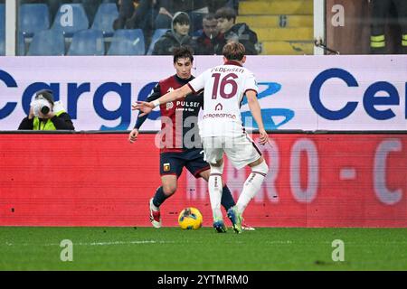 Genova, Italia. 7 dicembre 2024. Serie A, giorno 15, Stadio Ferraris, Genova, Genova - Torino, nella foto: Miretti e Pedersen durante il Genoa CFC vs Torino FC, partita di serie A A a Genova, Italia, 07 dicembre 2024 Credit: Independent Photo Agency/Alamy Live News Foto Stock