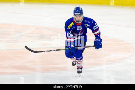 Kloten, Svizzera, 17 novembre 2024: #26 Stefan Rozic, difensore EHC Kloten U20-Elit Team. (Foto di Andreas Haas/dieBildmanufaktur) Foto Stock