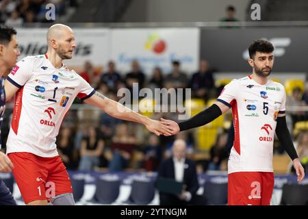 Kedzierzyn Kozle, bassa Slesia, Polonia. 7 dicembre 2024. BARTOSZ KUREK, MARCIN JANUSZ durante un match della PlusLiga tra Zaksa Kedzierzyn Kozle e GKS Katowice, il 73 dicembre 2024. Kedzierzyn Kozle, Polonia. (Credit Image: © Mateusz Birecki/ZUMA Press Wire) SOLO PER USO EDITORIALE! Non per USO commerciale! Foto Stock