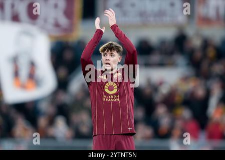 Roma, Italia. 7 dicembre 2024. Nicola Zalewski dell'AS Roma reagisce durante la partita di serie A Enilive tra AS Roma e US Lecce allo Stadio Olimpico il 7 dicembre 2024 a Roma. Crediti: Giuseppe Maffia/Alamy Live News Foto Stock