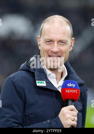 Francoforte sul meno, Ger. 7 dicembre 2024. Bild: V.l. Trainer Jess Thorup (FC Augsburg) 07.12.2024, Fussball, Bundesliga, Eintracht Frankfurt - FC Augsburg, GER, Frankfurt am Main, Deutsche Bank Park, DFL LE NORMATIVE VIETANO QUALSIASI USO DI FOTOGRAFIE COME SEQUENZE DI IMMAGINI E/O QUASI-VIDEO. Credito: HMB Media/Alamy Live News Foto Stock