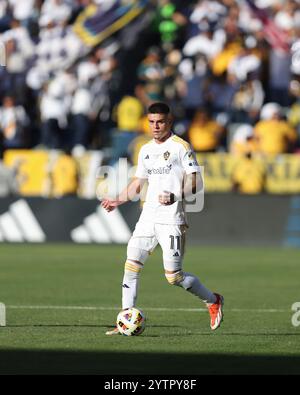 Carson, California, Stati Uniti. 7 dicembre 2024. L'attaccante del Los Angeles Galaxy GABRIEL PEC (11) sembra passare la palla durante la partita di campionato della MLS Cup tra i New York Red Bulls e i Los Angeles Galaxy al Dignity Health Sports Park di Carson, California. (Immagine di credito: © Brenton TSE/ZUMA Press Wire) SOLO PER USO EDITORIALE! Non per USO commerciale! Foto Stock