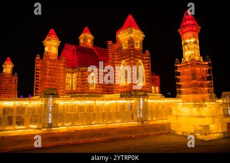 1 gennaio 2022, HARBIN, CINA. Harbin International Ice and Snow Sculpture Festival è un festival invernale annuale che si svolge ad Harbin. E' il Th Foto Stock