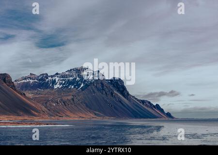 Stokksnes rappresenta un luogo perfetto per fotografi e amanti della natura Foto Stock
