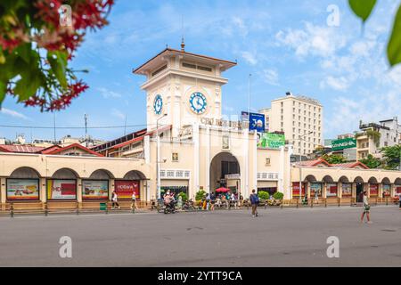 1 dicembre 2024: Mercato centrale di Saigon, noto anche come mercato di Ben Thanh, una delle prime strutture sopravvissute a Saigon, in Vietnam. E' anche un impor Foto Stock