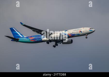 Arrivo dell'Airbus A330 di Garuda Airlines Foto Stock