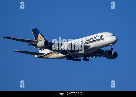 Arrivo dell'Airbus A380 di Singapore Airlines Foto Stock