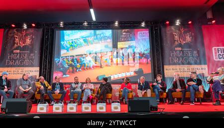 DORTMUND, Germania. 7 dicembre 2024. Pannello di attori vocali (Tom Ferenc, Sven Plate, Markus Off, Peter Flechtner, Ozan Ünal, Katrin Fröhlich, Torsten Sträter, Bettina Weiß, Frank Röth, Rene Dawn Claude, Oliver Stritzel, Peter Lontzek, Reiner Schöne) al German Film and Comic con Credit: Markus Wissmann/Alamy Live News Foto Stock