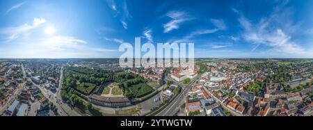 La capitale del distretto della Franconia media Ansbach sulla Rezat della Franconia dall'alto Foto Stock