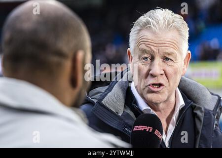 TILBURG, 08-12-2024. Stadio Koning Willem II. Eredivisie voetbal, stagione 2024-2025. Willem II - SC Heerenveen. Peter Maes, allenatore di Willem II, intervista con ESPN. Foto Stock