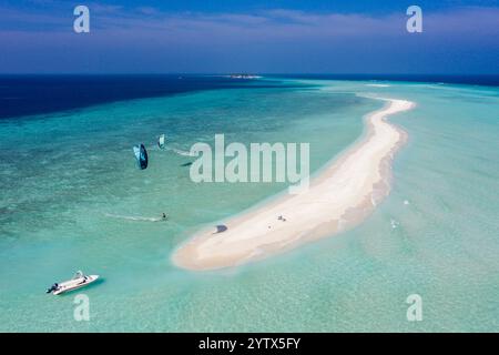 Sandbank, Island, Kite Surfer, Atollo Rhasdoo, Oceano Indiano, Maldive Foto Stock