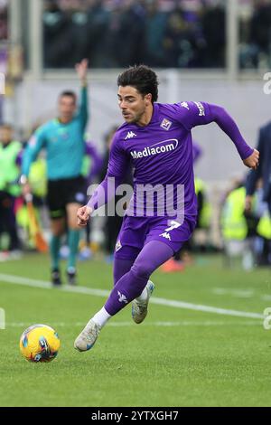 Firenze, Italia. 8 dicembre 2024. Riccardo Sottil dell'ACF Fiorentina in azione durante la partita tra l'ACF Fiorentina e il Cagliari calcio allo stadio Artemio Franchi di Firenze, 8 dicembre 2024. Crediti: Insidefoto di andrea staccioli/Alamy Live News Foto Stock