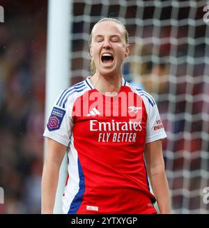 Londra, Regno Unito. 8 dicembre 2024. Beth Mead dell'Arsenal segna durante il Barclays fa Women's Super League match tra Arsenal e Aston Villa all'Emirates Stadium di Londra domenica 8 dicembre 2024. (Foto: Jade Cahalan | mi News) crediti: MI News & Sport /Alamy Live News Foto Stock