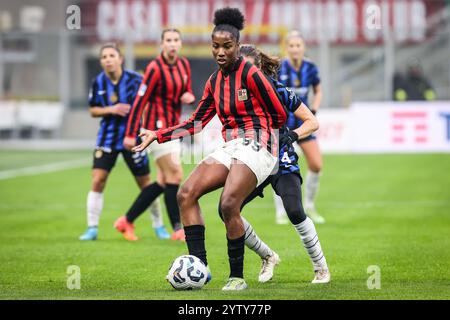 Milano, Italia, Italia. 8 dicembre 2024. Allyson SWABY dell'AC Milan durante la partita di serie A femminile tra AC Milan e FC Internazionale allo Stadio San Siro l'8 dicembre 2024 a Milano. (Credit Image: © Matthieu Mirville/ZUMA Press Wire) SOLO PER USO EDITORIALE! Non per USO commerciale! Crediti: ZUMA Press, Inc./Alamy Live News Foto Stock