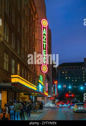 L'Aztec Theatre, un edificio storico nel centro di San Antonio, Texas, Stati Uniti Foto Stock