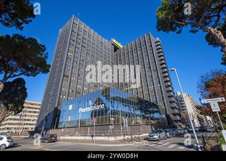 Poste italiane ha sede nel quartiere EUR, Roma, Italia Foto Stock