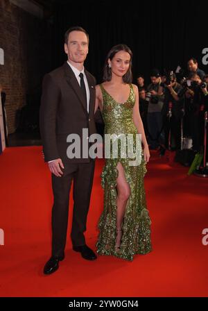 Michael Fassbender e Alicia Vikander partecipano alla cerimonia dei British Independent Film Awards alla Roundhouse di Londra. Data foto: Domenica 8 dicembre 2024. Foto Stock