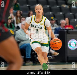 Waco, Texas, Stati Uniti. 8 dicembre 2024. La guardia del Baylor Jada Walker (11) sposta la palla durante una partita di basket femminile al college tra i Baylor Lady Bears e i Lady Rebels dell'UNLV l'8 dicembre 2024 a Waco, Texas. Baylor ha vinto, 71-64. (Credit Image: © Scott Coleman/ZUMA Press Wire) SOLO PER USO EDITORIALE! Non per USO commerciale! Foto Stock