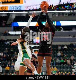 Waco, Texas, Stati Uniti. 8 dicembre 2024. La guardia dell'UNLV Aaliyah Alexander (25) spara la palla durante una partita di basket universitaria femminile tra i Baylor Lady Bears e i Lady Rebels dell'UNLV l'8 dicembre 2024 a Waco, Texas. Baylor ha vinto, 71-64. (Credit Image: © Scott Coleman/ZUMA Press Wire) SOLO PER USO EDITORIALE! Non per USO commerciale! Foto Stock