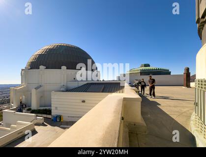 Los Angeles California USA - 16 novembre 2024: Osservatorio storico Griffith sulle colline di Hollywood di Los Angeles California Foto Stock