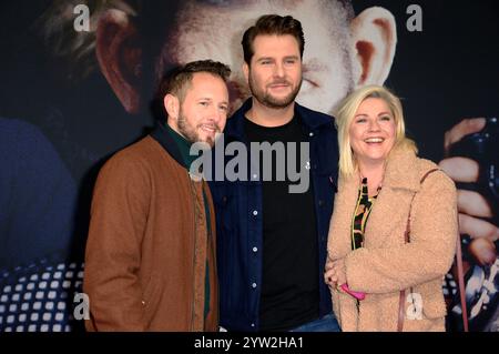 Mitch Barg, Maurice Gajda e Aleksandra Bechtel bei der Premiere des Kinofilms 'Better Man - Die Robbie Williams Story' im Cinedom. Köln, 08.12.2024 Foto Stock