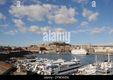 Molo di San Vincenzo a Napoli Foto Stock