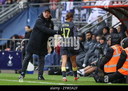 Londra, Regno Unito. 8 dicembre 2024. Brian Sørensen durante il Tottenham Hotspur vs Everton nella WSL. Foto Stock