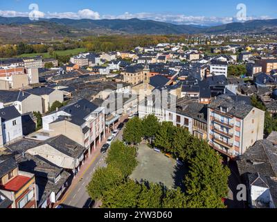 Villaggio di Cacabelos, regione di El Bierzo, Castiglia e León, Spagna Foto Stock