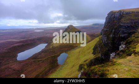 Flodigary, Regno Unito - 17 febbraio 2024: Vista da Quiraing, Isola di Skye, Regno Unito Foto Stock