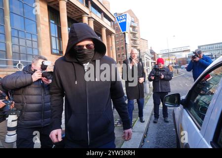 Adam Carruthers fuori dalla Corte della Corona di Newcastle, dove è accusato di aver abbattuto l'albero di Sycamore Gap. Mr Carruthers e Daniel Graham negano di aver causato danni criminali all'albero, per un valore di 622.000, e 1.114 sterline al Vallo di Adriano. Data immagine: Lunedì 9 dicembre 2024. Foto Stock