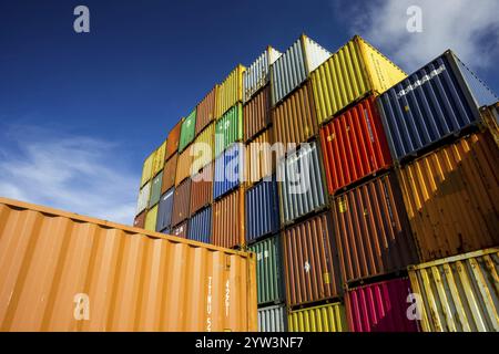 Container, stazione di carico di Dornstadt vicino Ulm, Baden-Wuerttemberg, Germania, Europa Foto Stock