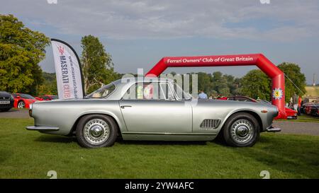 1960 Maserati 3500 GT, in mostra al Salone Privé Concours d’Elégance 2024 tenutosi a Blenheim Palace. Foto Stock