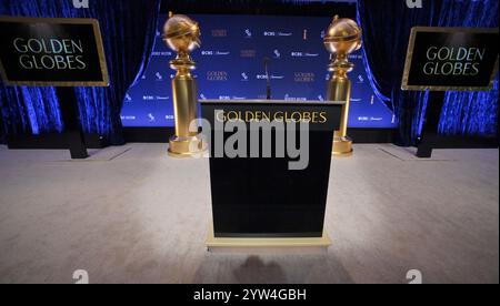 Beverly Hills, Stati Uniti. 9 dicembre 2024. Una veduta del palco per la 82a candidatura annuale ai Golden Globe Awards e' raffigurata al Beverly Hilton Hotel di Beverly Hills, California, lunedì 9 dicembre 2024. Foto di Jim Ruymen/UPI credito: UPI/Alamy Live News Foto Stock