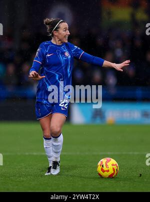 Lucy Bronze di Chelsea in azione durante il Barclays Women's Super League match a Kingsmeadow, Kingston upon Thames. Data foto: Domenica 8 dicembre 2024. Foto Stock