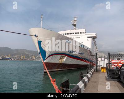 La nave Prince Vladimir al molo. Russia, regione di Krasnodar, Novorossiysk, 22 marzo 2024. Foto Stock