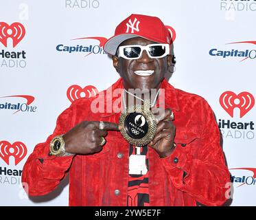 Inglewood, Stati Uniti. 7 dicembre 2024. Flavor Flav partecipa a iHeartRadio 102,7 KIIS FM's Jingle Ball 2024 presentato da Capital One all'Intuit Dome il 6 dicembre 2024 a Los Angeles, California. Foto: C Flanigan/imageSPACE/Sipa USA credito: SIPA USA/Alamy Live News Foto Stock