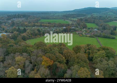 Vista aerea verso sud dall'alto di Nower, Dorking (RH4), Surrey, Regno Unito. Foto Stock