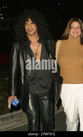 14 febbraio 2003 - Los Angeles, CALIFORNIA, Stati Uniti - SLASH..CARMEN ELECTRA'S ENGAGEMENT PARTY -. PACIFIC DESIGN CENTER, LOS ANGELES, CALIFORNIA -. 13 FEBBRAIO 2003 - (Credit Image: © Nina Prommer/ZUMA Press Wire) SOLO PER USO EDITORIALE! Non per USO commerciale! Foto Stock