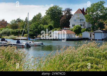 Estate nel villaggio di Nynashamn nell'arcipelago di Stoccolma Foto Stock