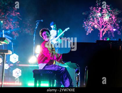 Londra, Regno Unito. 9 dicembre 2024. L'acclamato giovane cantante, compositore e polistrumentista Jacob Collier si esibisce dal vivo all'O2 Arena. Cristina Massei/Alamy Live News. Foto Stock