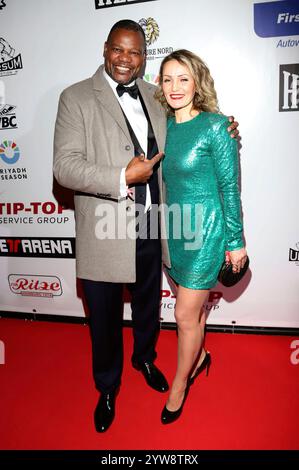 Serata di gala di Juan Carlos Gomez und Ina Menzer bei der Legends anlasslich der 62. WBC Convention im Grand ElysÃ e Hotel. Amburgo, 09.12.2024 *** Juan Carlos Gomez e Ina Menzer alla Legends Gala Night in occasione della WBC Convention 62 al Grand Elysée Hotel Hamburg, 09 12 2024 foto:xgbrcix/xFuturexImagex boxing gala 4255 Foto Stock