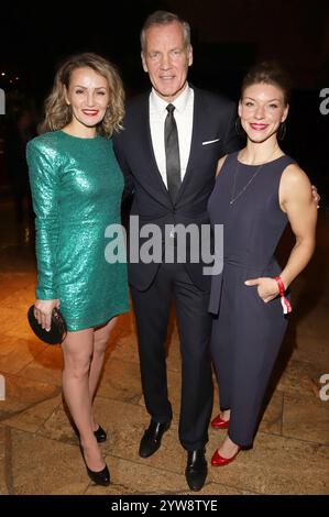 Ina Menzer, Henry Maske und Nina Meinke bei der Legends Gala Night anlasslich der 62. WBC Convention im Grand ElysÃ e Hotel. Amburgo, 09.12.2024 *** Ina Menzer, Henry Maske e Nina Meinke alla Legends Gala Night in occasione della WBC Convention 62 al Grand Elysée Hotel Hamburg, 09 12 2024 foto:xgbrcix/xFuturexImagex boxing gala 4278 Foto Stock