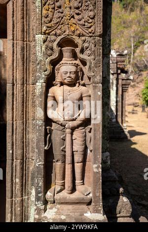 Incisioni sulle rovine del sito Khmer indù di Wat Phou, Muang, vicino a Pakse, provincia di Champasak, Laos; sud-est asiatico Foto Stock