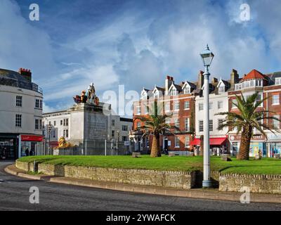 Regno Unito, Dorset, Weymouth, The Esplanade, King's Statue. Foto Stock