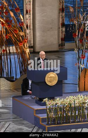 Oslo, Norvegia. 10 dicembre 2024. L'attivista giapponese Terumi Tanaka partecipa alla cerimonia del Premio Nobel per la pace per il premio Nihon Hidankyo (la Confederazione giapponese delle organizzazioni che soffrono di bombe A e H) il 10 dicembre 2024 all'Istituto del Premio Nobel per la pace di Oslo, Norvegia. Foto di Paul Treadway/ credito: UPI/Alamy Live News Foto Stock