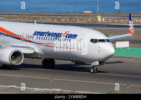 Vista de la cabina de Avión de Línea Boeing 737 de la aerolínea SmartWings carreteando en el aeropuerto de Gran Canaria. Gando. Foto Stock