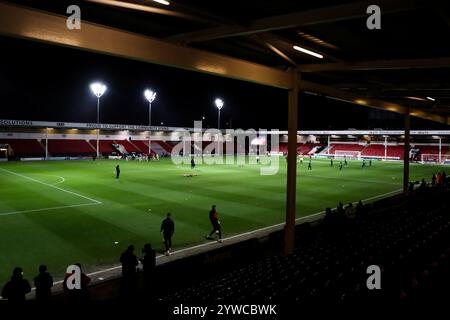 Una vista generale dello stadio Poundland Bescot prima dell'EFL Trophy - Round of 32 partita tra Walsall e Reading al Bescot Stadium di Birmingham. Foto Stock