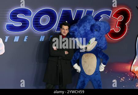 Londra, Regno Unito. 10 dicembre 2024. Ben Schwartz partecipa alla premiere britannica "Sonic the Hedgehog 3" al Cineworld Leicester Square di Londra. (Foto di Fred Duval/SOPA Images/Sipa USA) credito: SIPA USA/Alamy Live News Foto Stock