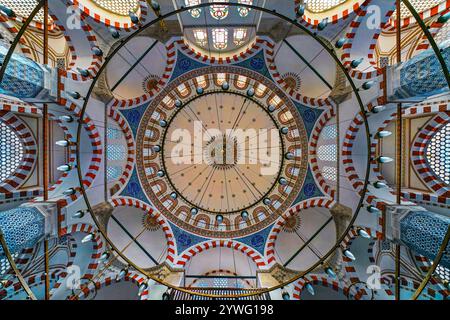Sopra la cupola della Moschea Rustem Pasha a Istanbul, Turchia Foto Stock